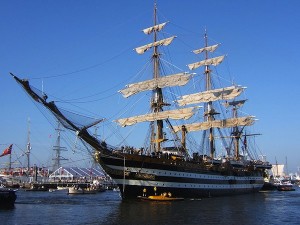 Nave Amerigo Vespucci