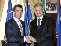 Il Ministro Mauro incontra il Segretario Generale della NATO