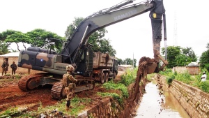 Bonifica canali a Bangui